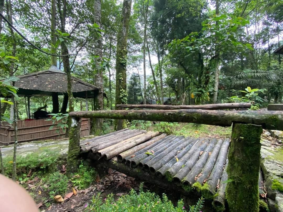 Aranya Baas Homestay Sukhia Pokhari Bagian luar foto